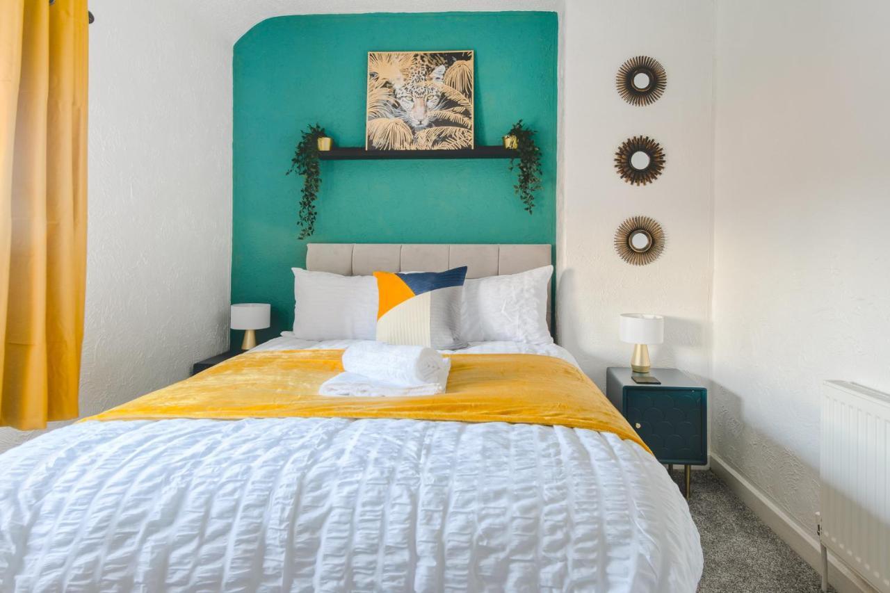 Rookwood House - Spacious Home With Free Parking - Short Stay Leeds Leeds  Kültér fotó