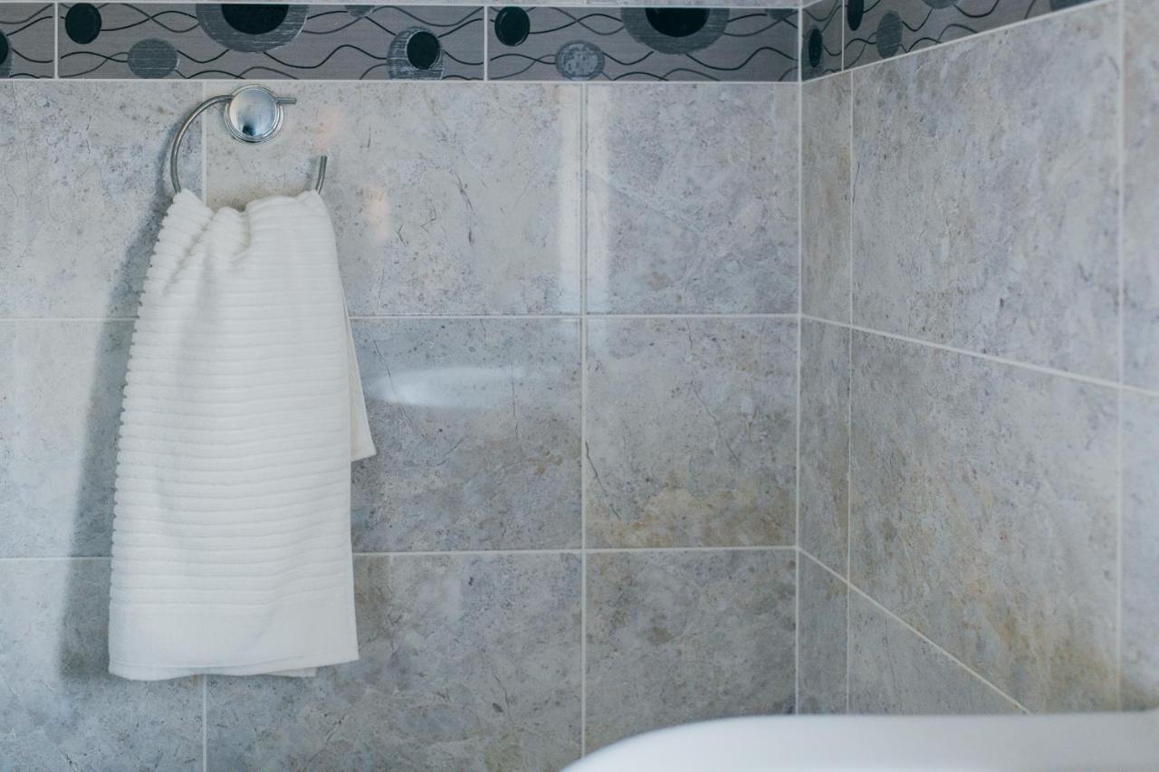Rookwood House - Spacious Home With Free Parking - Short Stay Leeds Leeds  Kültér fotó